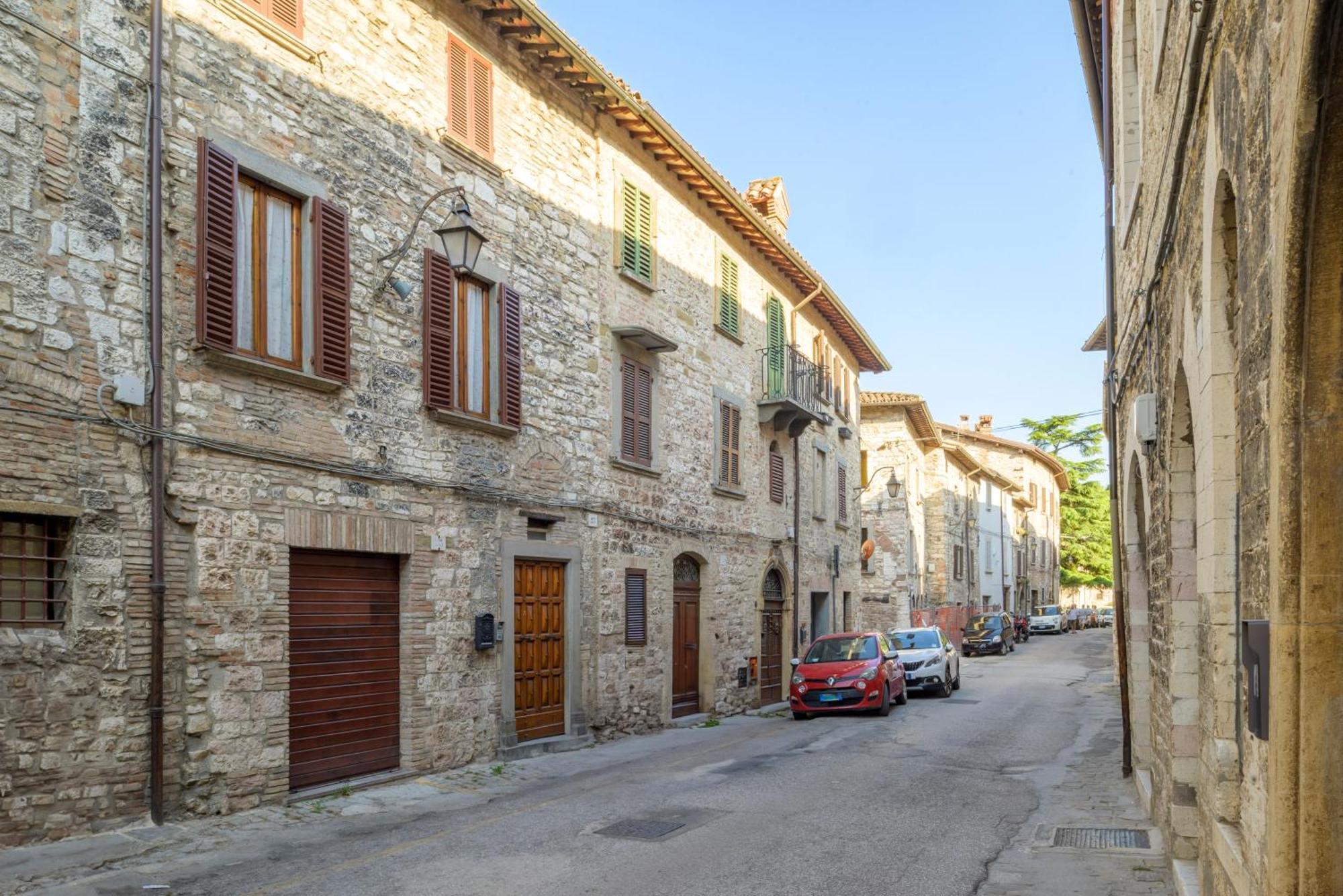 Ferienwohnung Via Mazzini 23A Gubbio Exterior foto